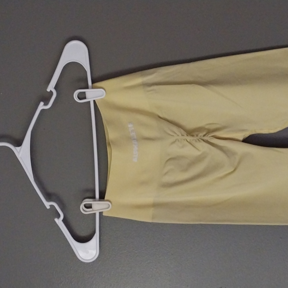 ALPHALETE Amplify Leggings Lemonade Size Small - Picture 2 of 3